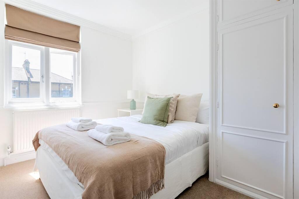 Spacious 3 Bedroom Flat With Terrace London Eksteriør billede