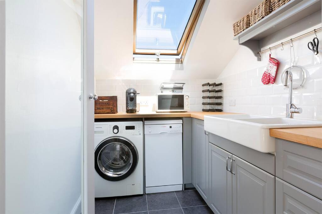Spacious 3 Bedroom Flat With Terrace London Eksteriør billede