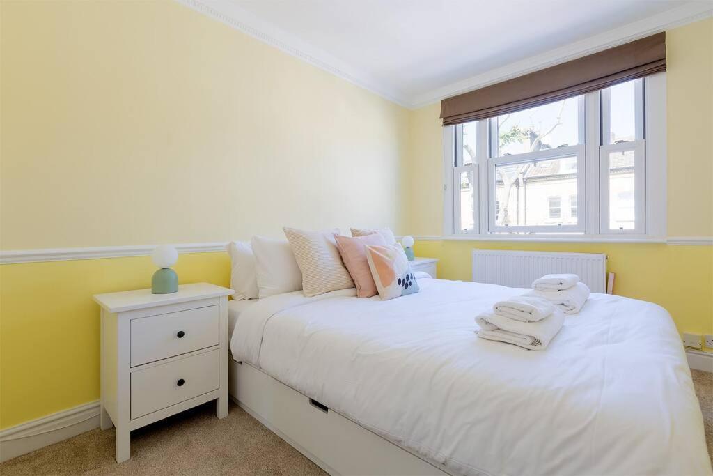 Spacious 3 Bedroom Flat With Terrace London Eksteriør billede
