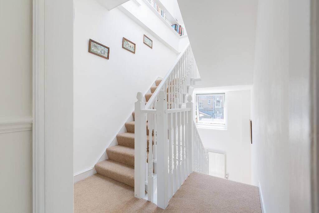 Spacious 3 Bedroom Flat With Terrace London Eksteriør billede
